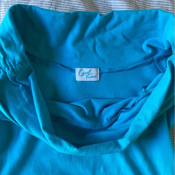 2000’s ULTRA blue off the shoulder top - Picture 4 of 4